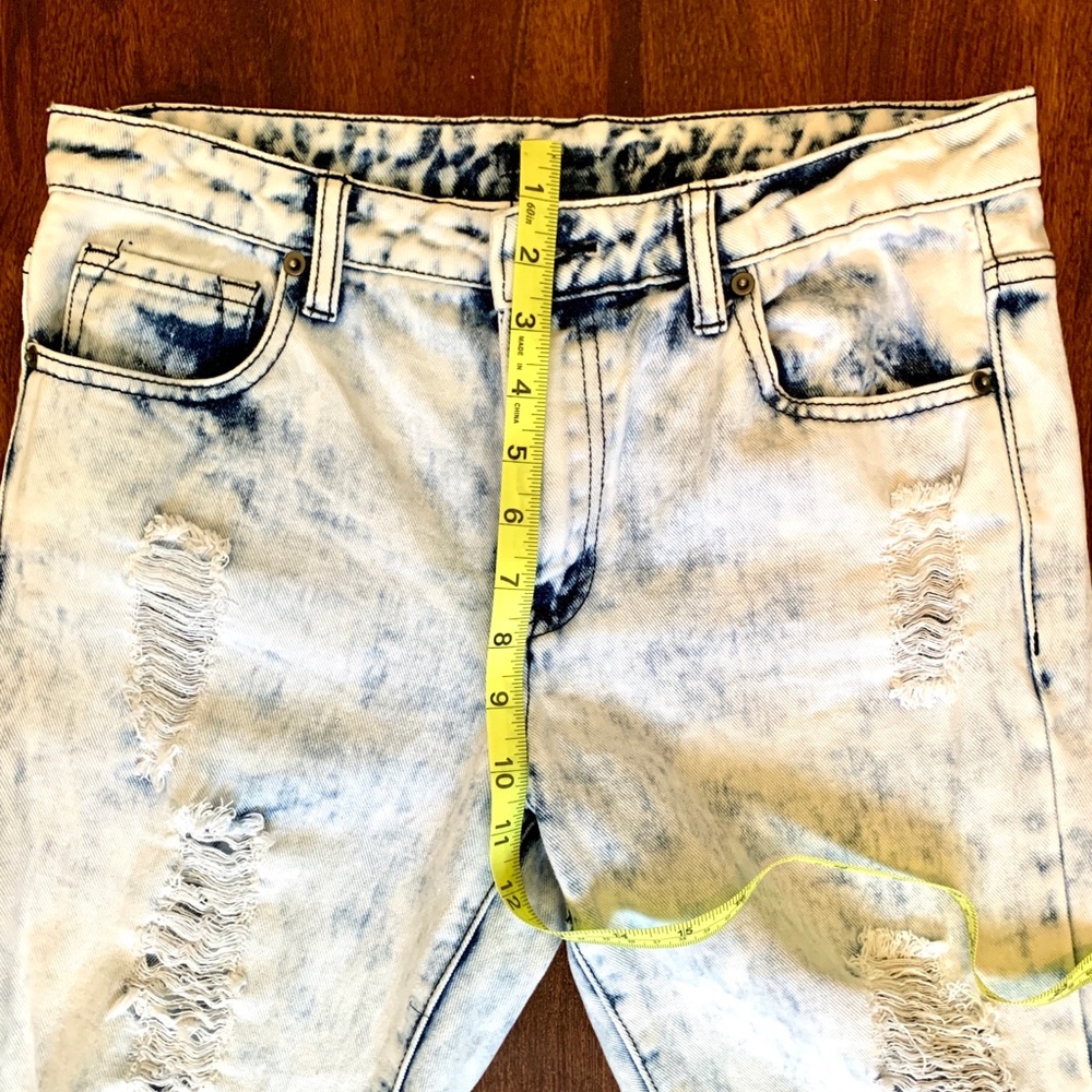 ACID WASH JEANS - Picture 7 of 8